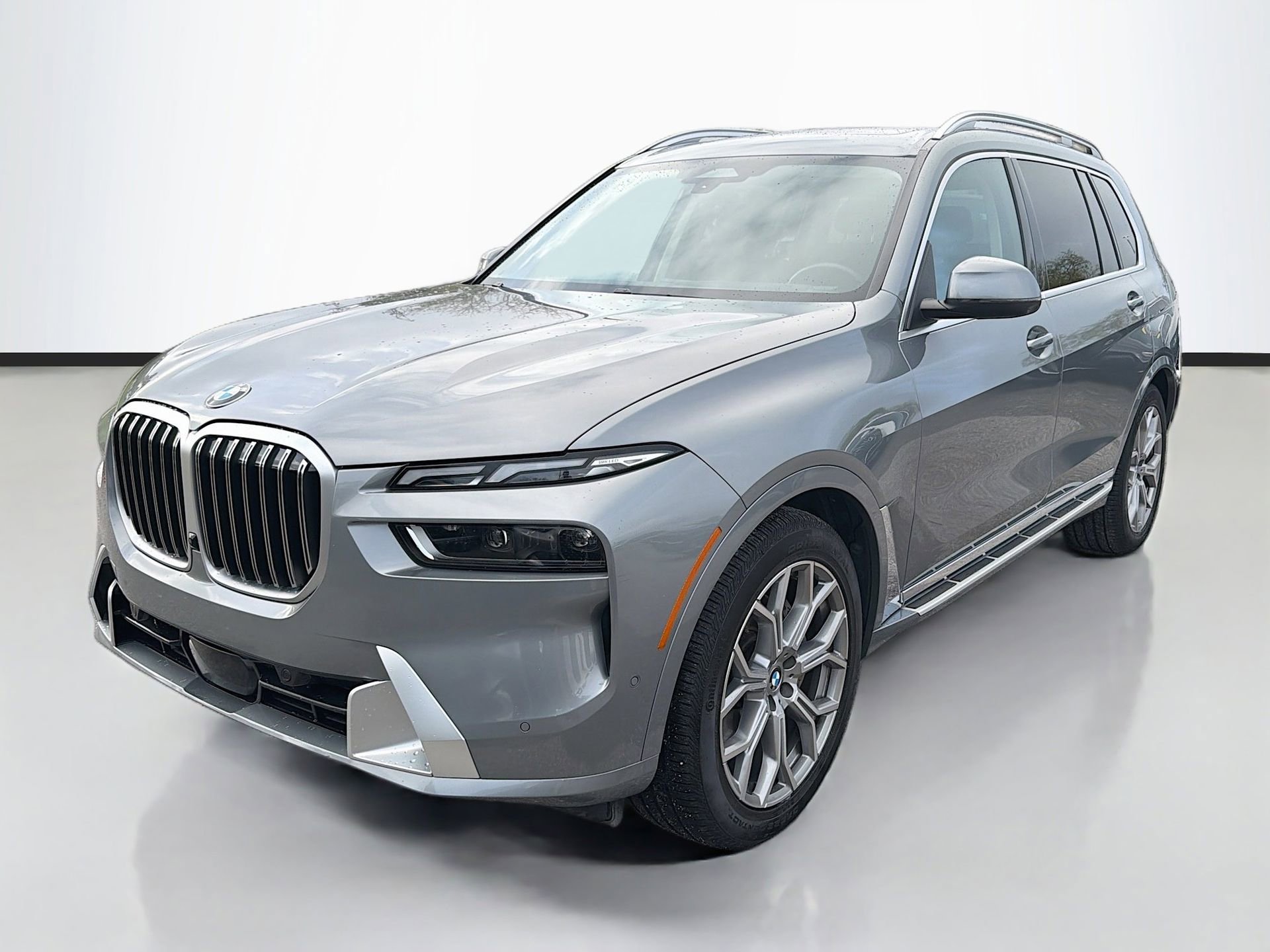 Certified 2024 BMW X7 xDrive40i image 8