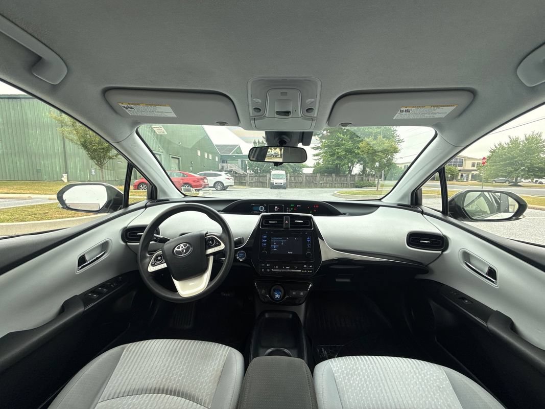 Used 2017 Toyota Prius Two FWD image 15