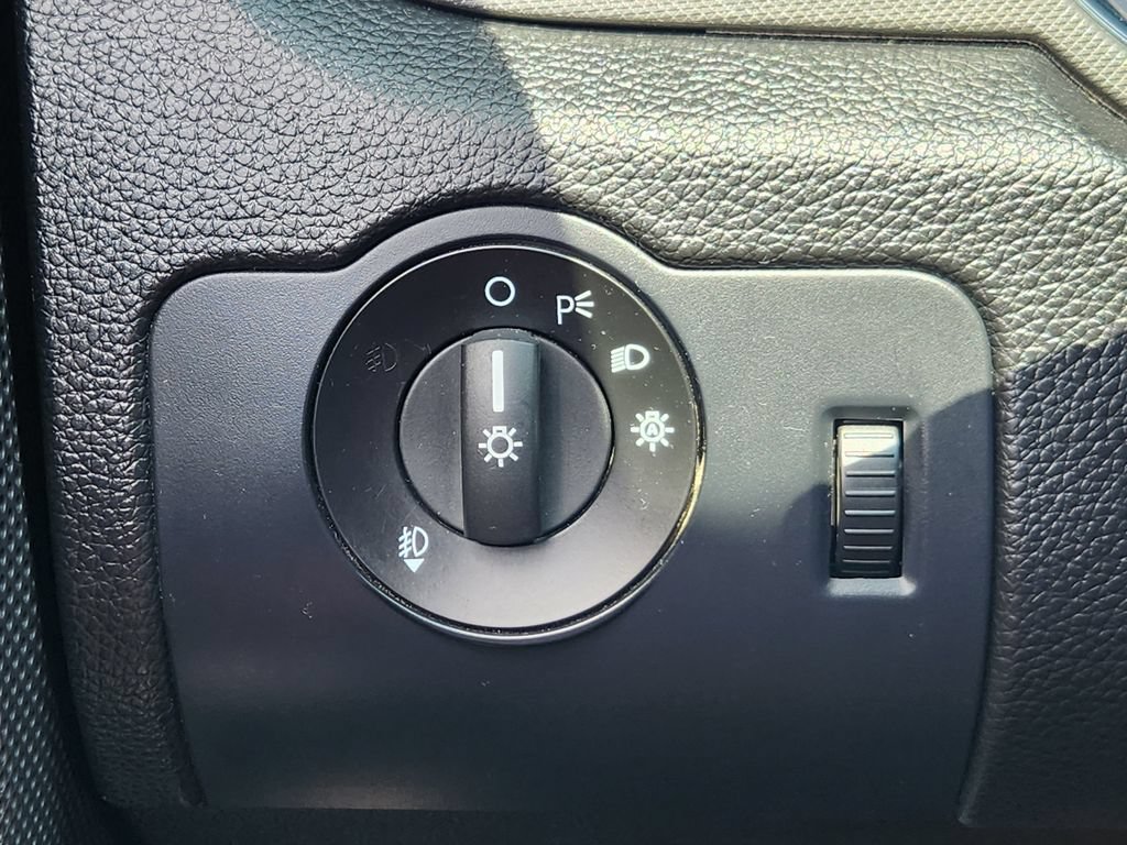 Used 2014 Ford Mustang Premium RWD image 23