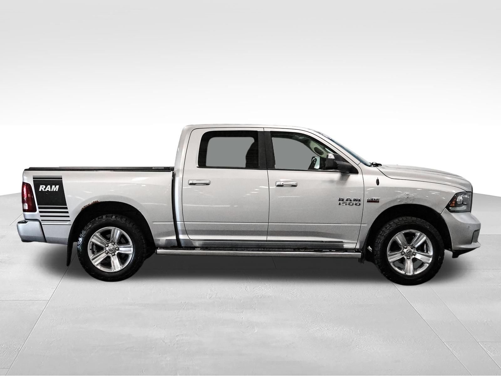 Used 2014 RAM 1500 Sport w/ Trailer Tow Group AWD/4WD image 9