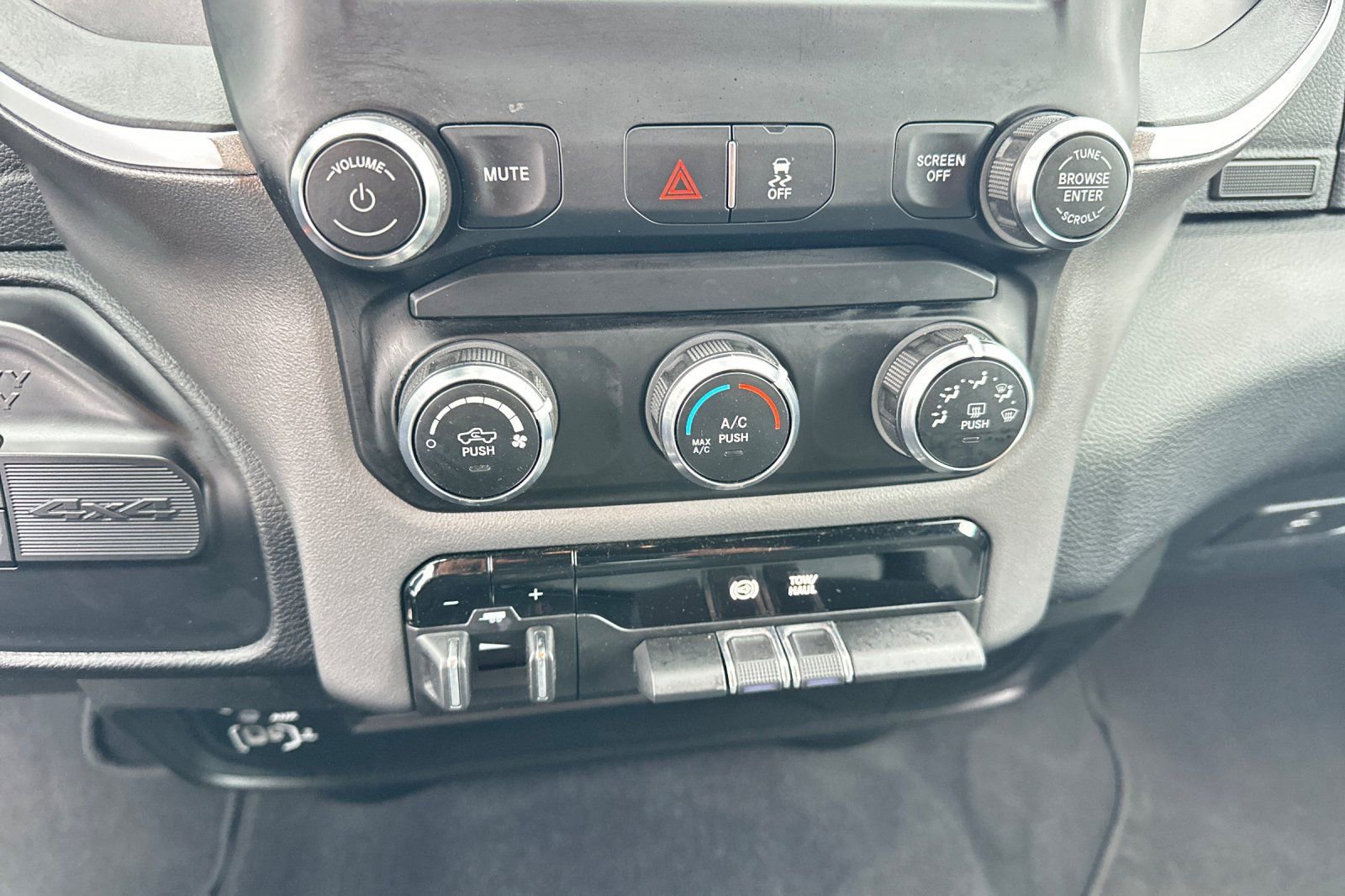 Used 2024 RAM 2500 Big Horn image 23