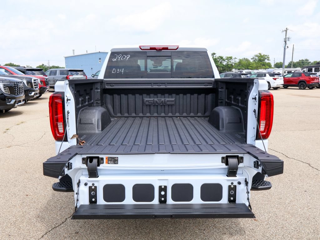 New 2026 GMC Sierra 1500 Denali Ultimate w/ LPO, Black Badging Package AWD/4WD image 5