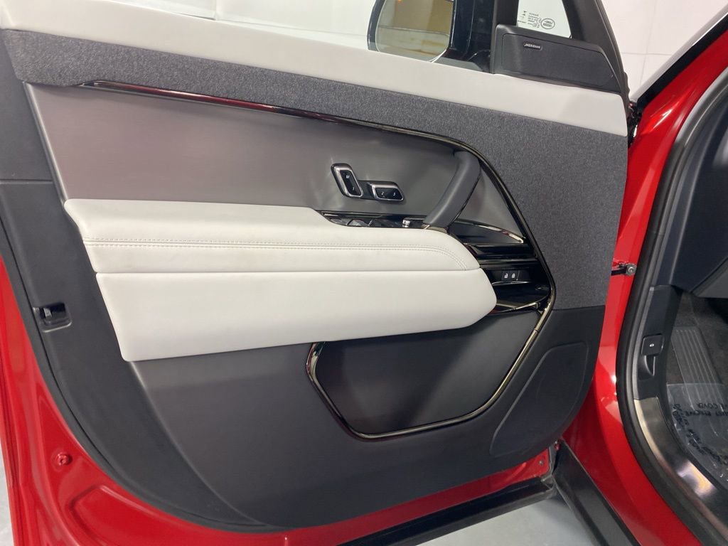 Used 2023 Land Rover Range Rover Sport SE image 20