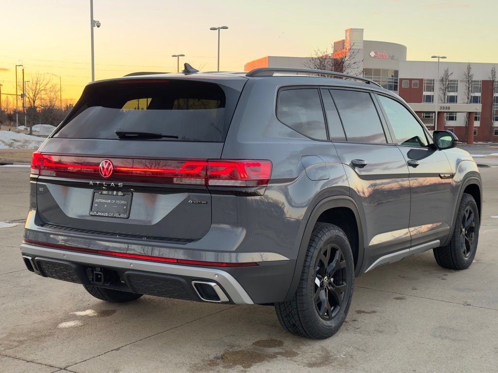 New 2026 Volkswagen Atlas Peak Edition AWD/4WD image 3