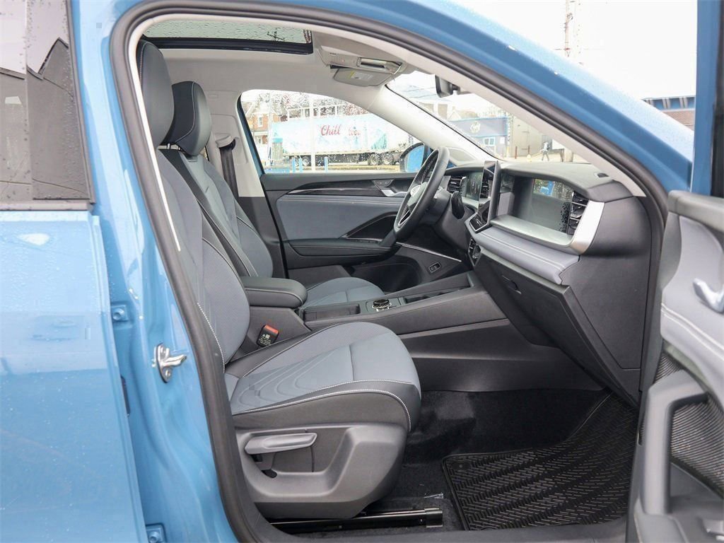 New 2026 Volkswagen Tiguan SE AWD/4WD image 31