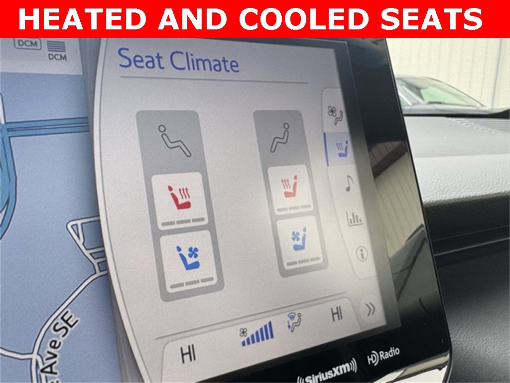 Certified 2022 Toyota Venza Limited image 15