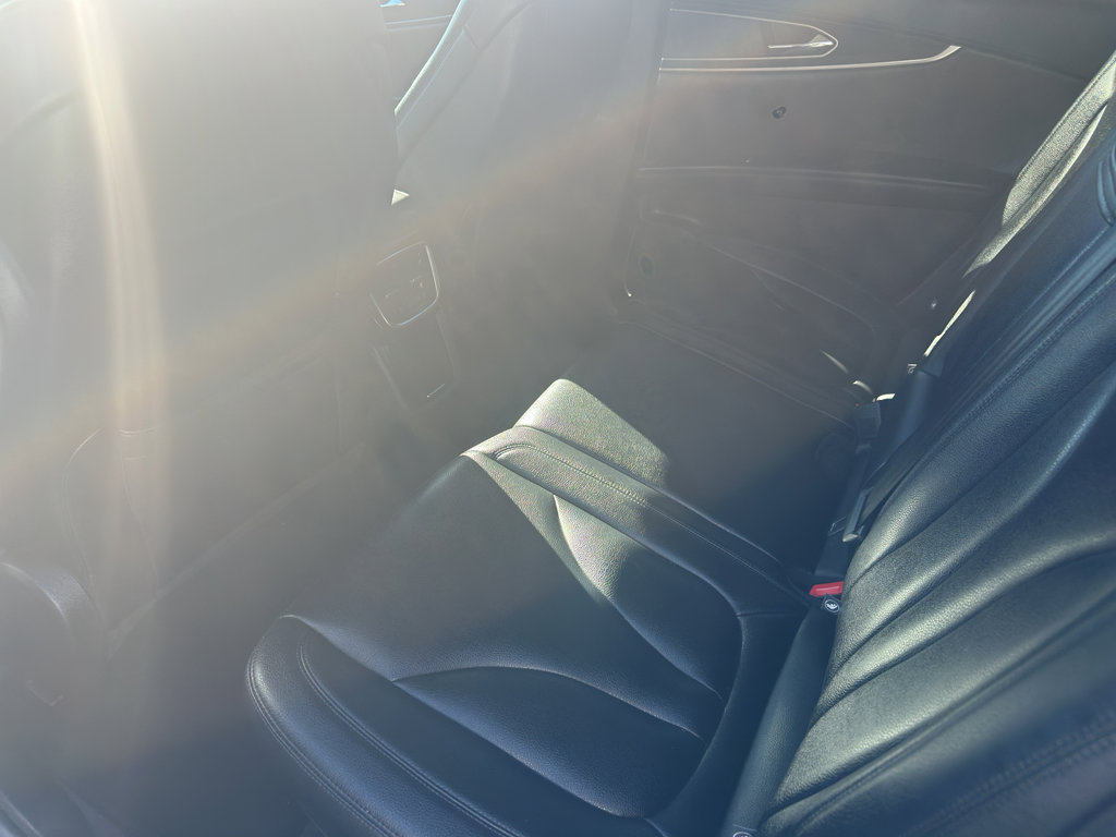 Used 2022 Lincoln Nautilus FWD w/ Premium Package image 11