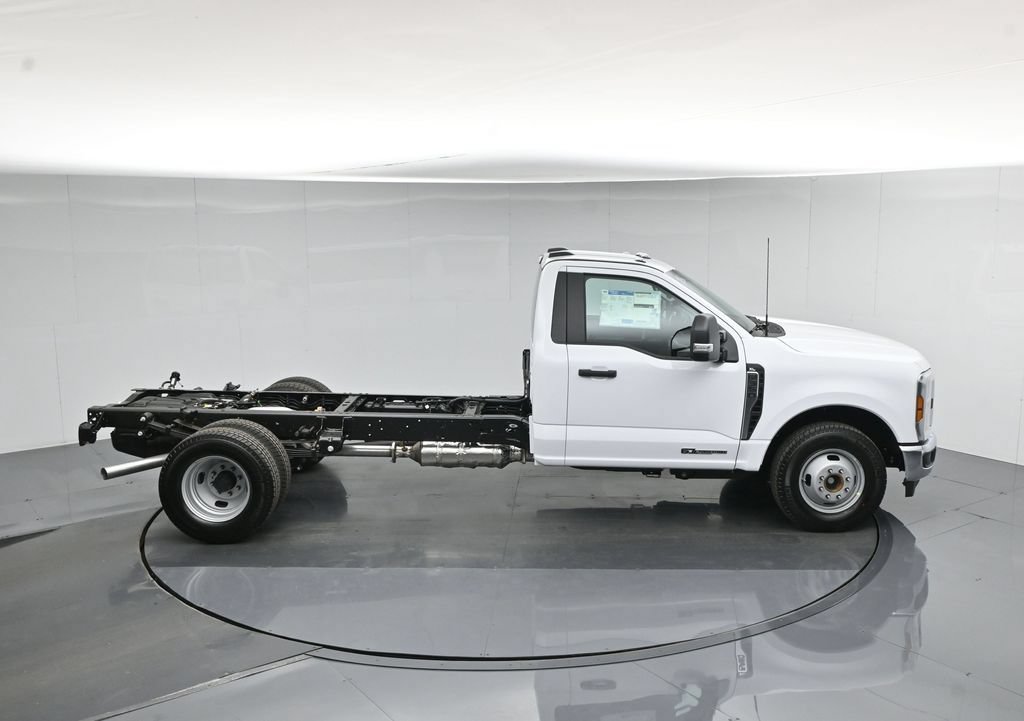 New 2026 Ford F350 XL w/ XL Chrome Package RWD image 33