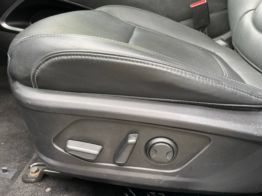 Used 2024 Hyundai Tucson Limited FWD image 11