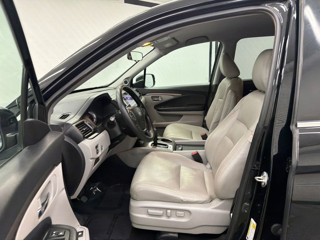 Used 2018 Honda Pilot EX image 9
