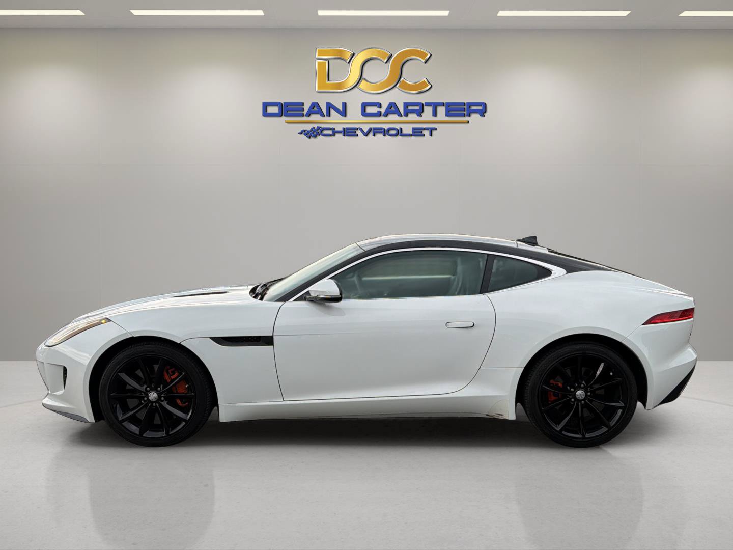 Used 2015 Jaguar F-TYPE S RWD image 2