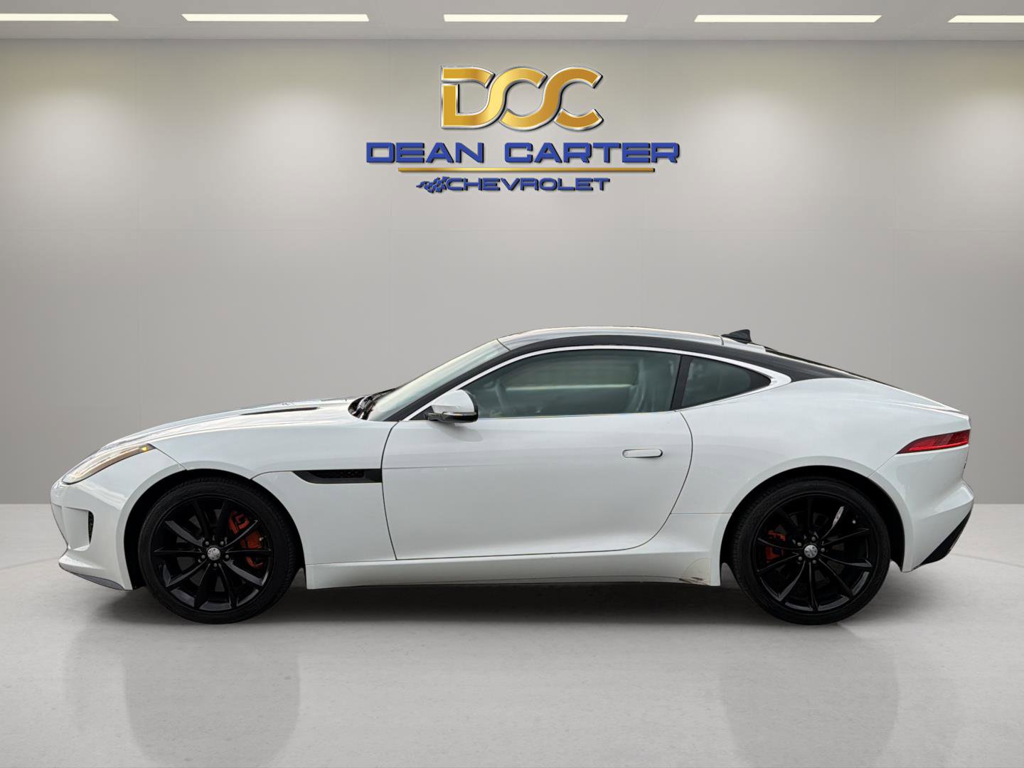 Used 2015 Jaguar F-TYPE S RWD image 2