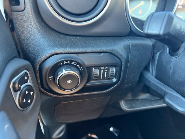 Used 2018 Jeep Wrangler Sport AWD/4WD image 42