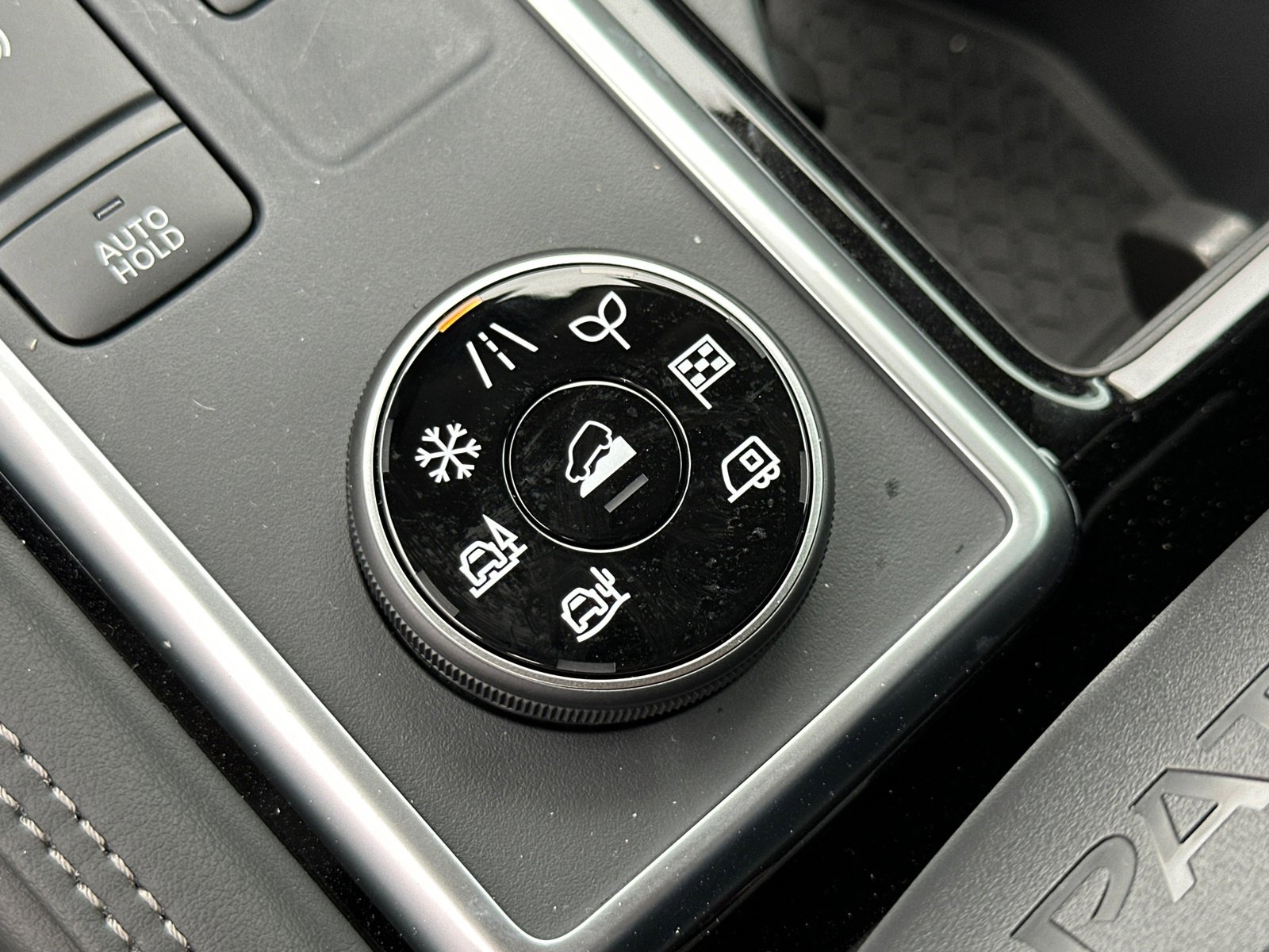 New 2025 Nissan Pathfinder Platinum image 35