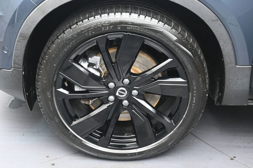 Used 2022 Volvo XC40 P8 Recharge Plus AWD/4WD image 31
