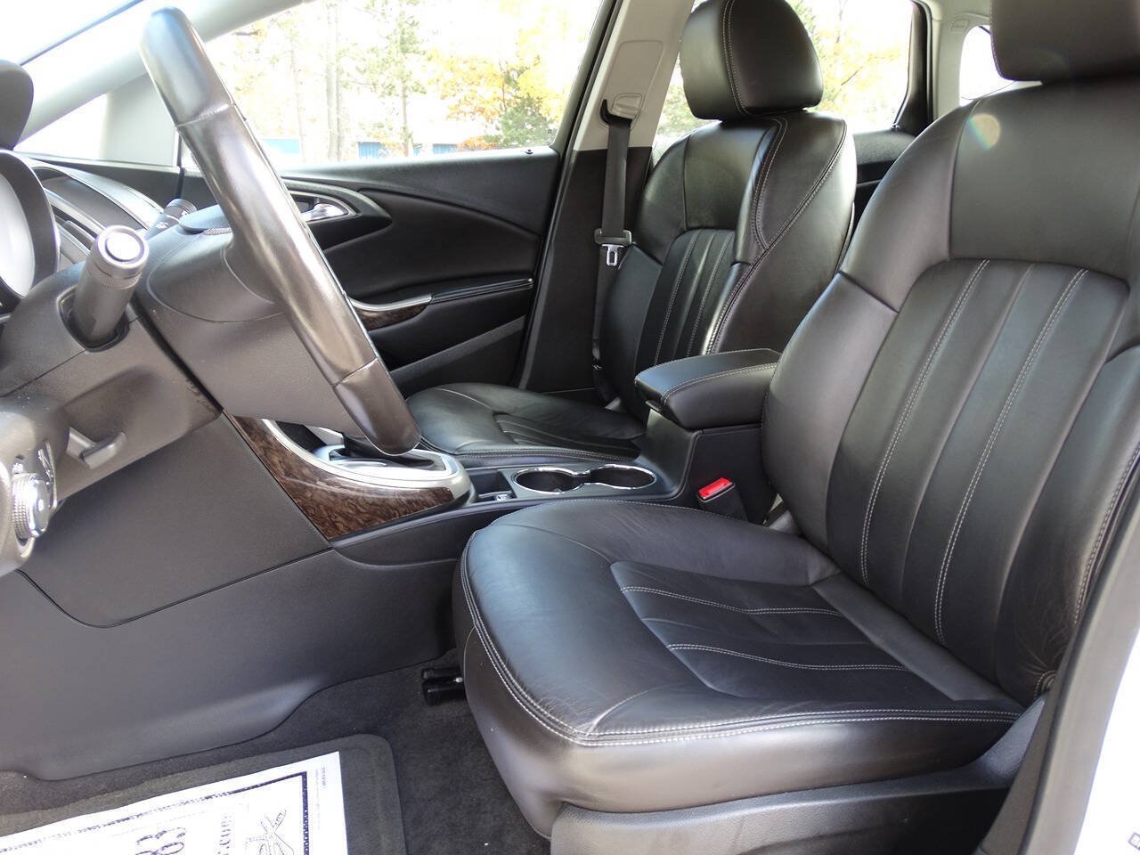 Used 2012 Buick Verano Leather FWD image 2