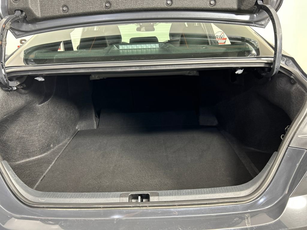 Used 2025 Toyota Camry SE image 19