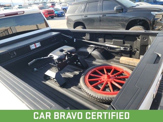 Used 2022 GMC Sierra 3500 SLE w/ SLE Value Package AWD/4WD image 6