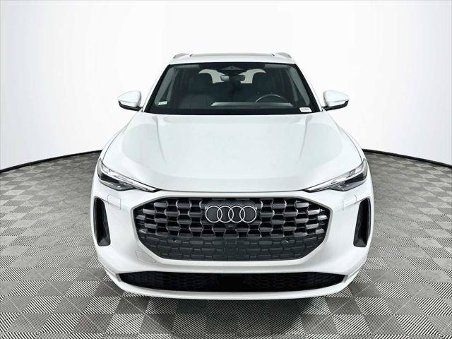 Certified 2025 Audi Q5 Premium w/ Convenience Package AWD/4WD image 2