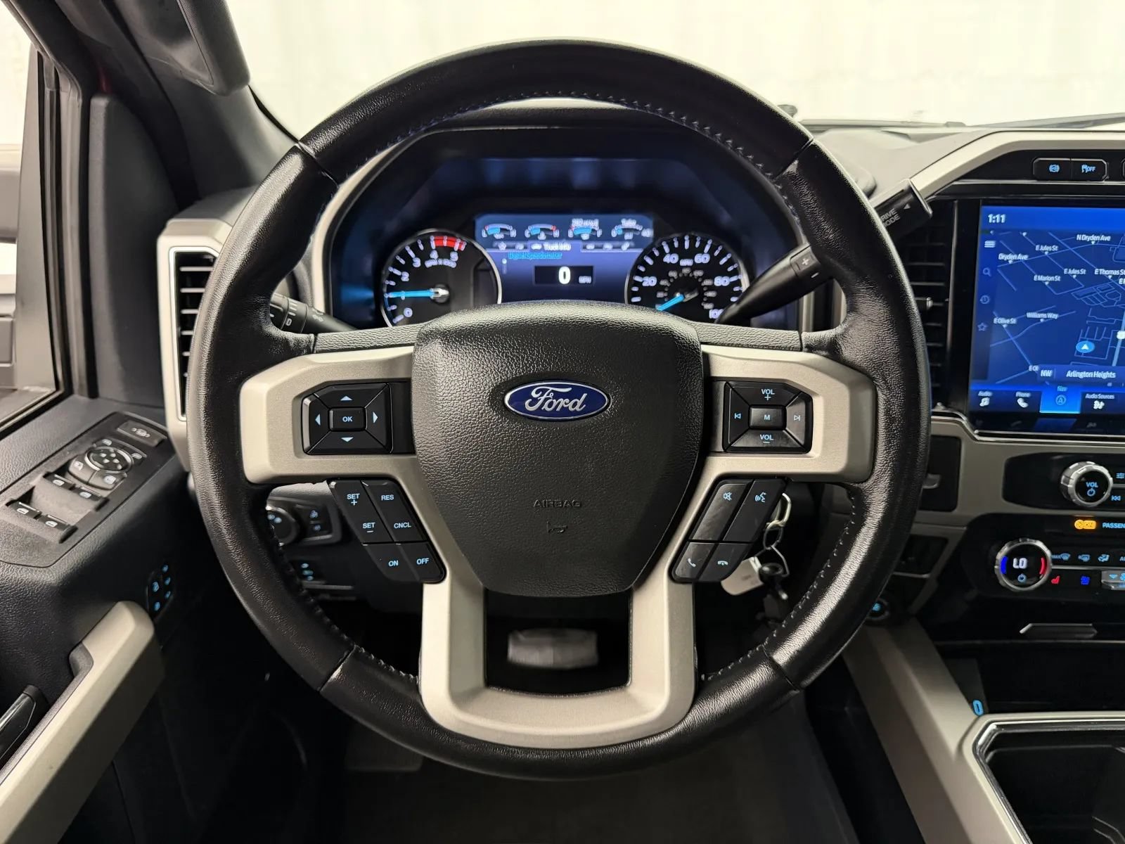 Used 2022 Ford F350 Lariat w/ Lariat Value Package RWD image 12