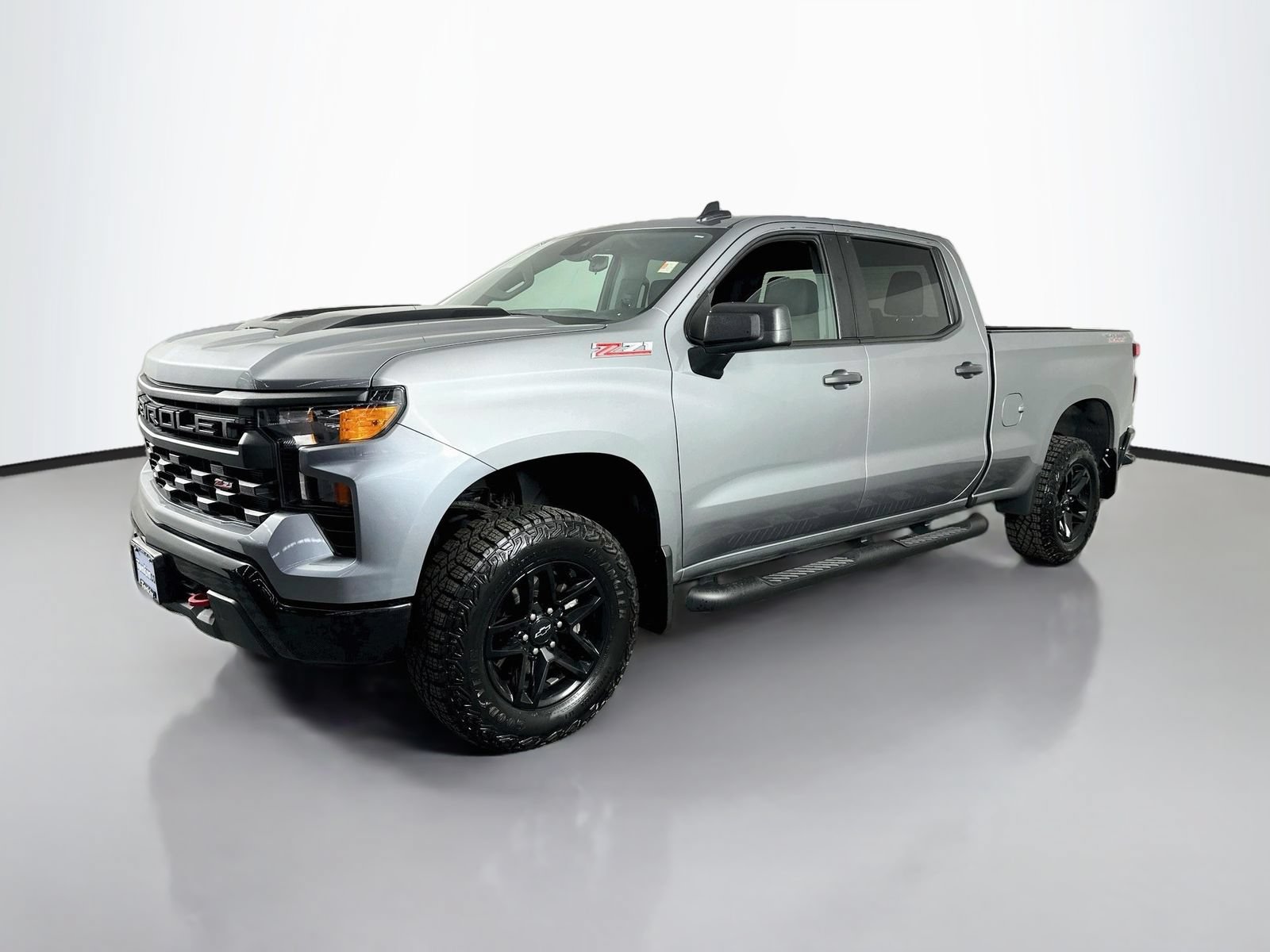 Used 2024 Chevrolet Silverado 1500 Custom Trail Boss AWD/4WD image 4