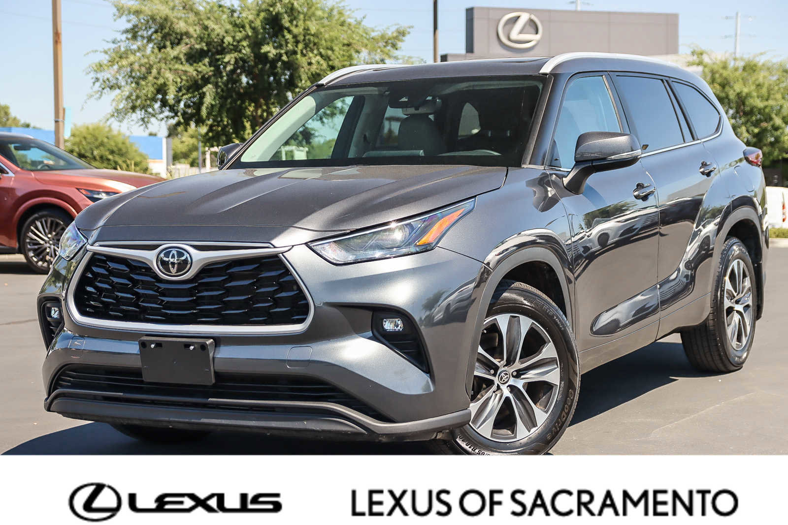 Used 2023 Toyota Highlander XLE