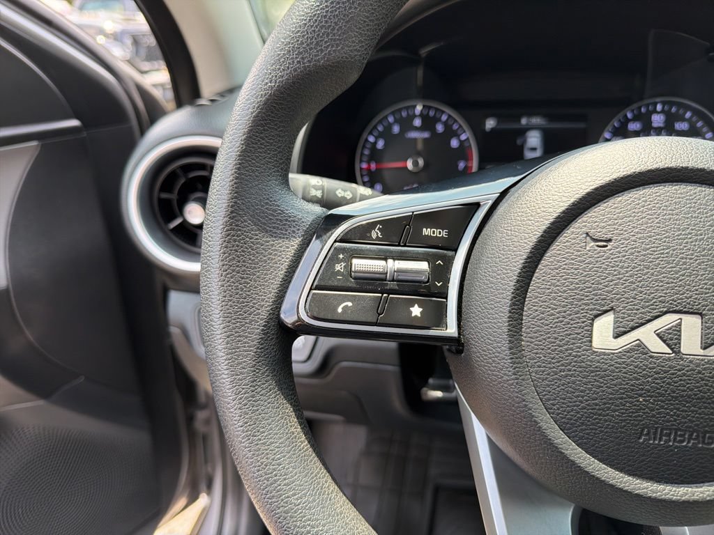 Used 2023 Kia Forte LXS FWD image 16