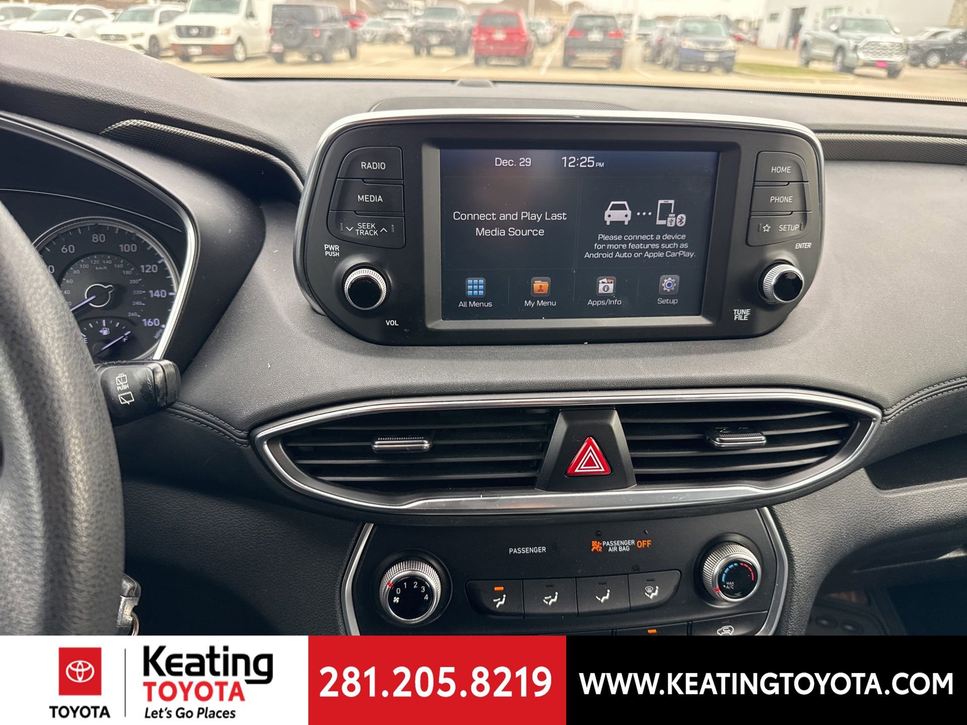 Used 2019 Hyundai Santa Fe SE image 17