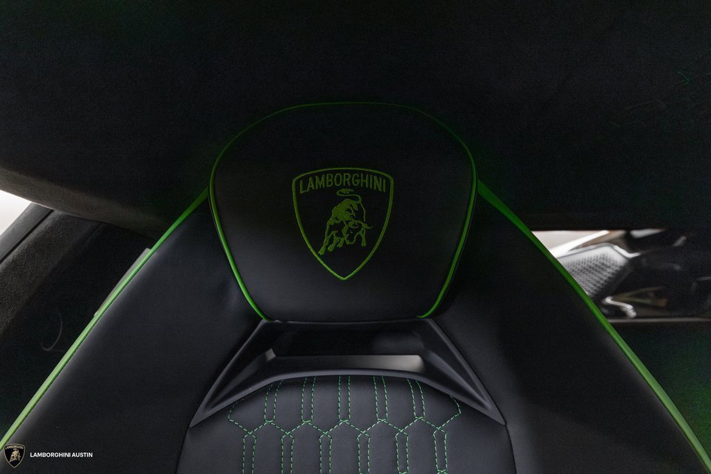 Used 2024 Lamborghini Revuelto image 33