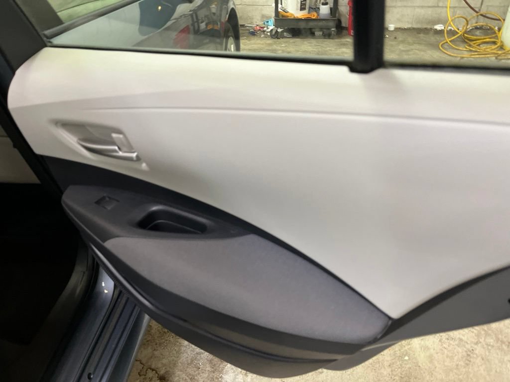 Used 2021 Toyota Corolla LE w/ Carpet Mat Package (TMS) FWD image 24