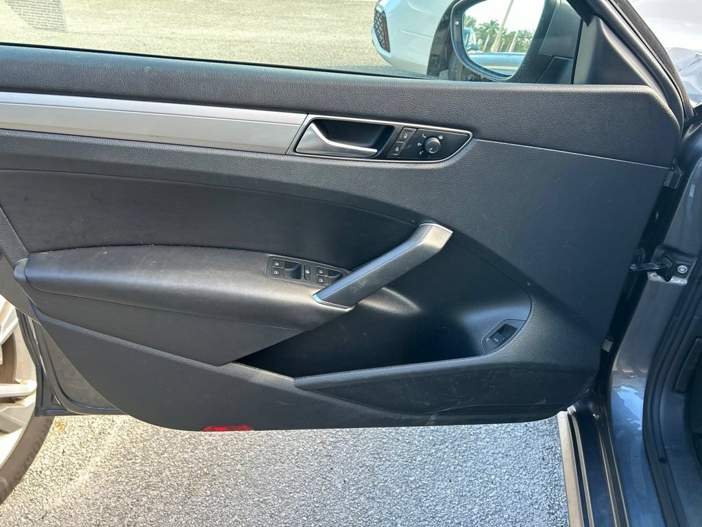 Used 2019 Volkswagen Passat 2.0T Wolfsburg w/ Wheels & Sunroof Package FWD image 14