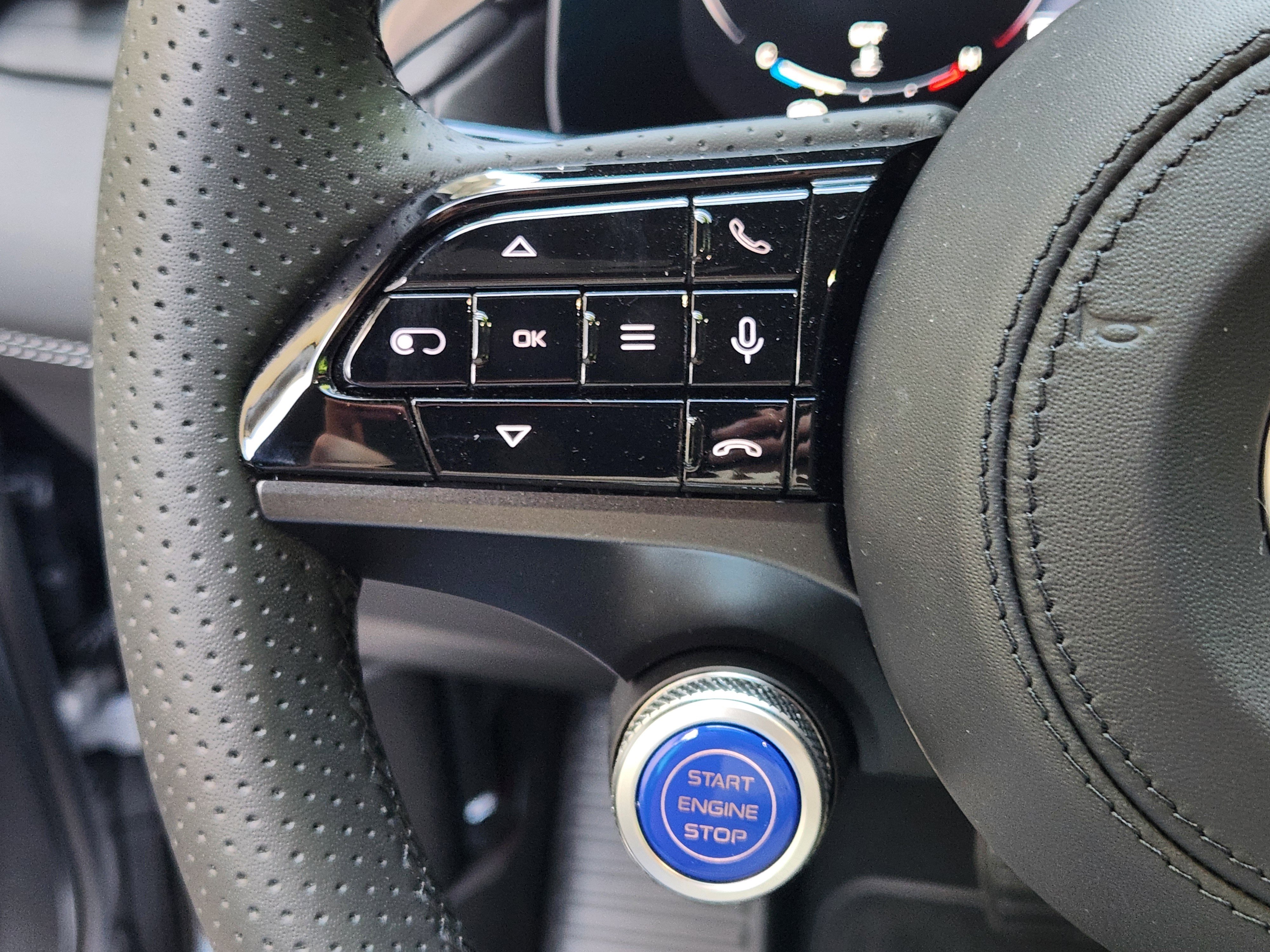 New 2025 Maserati Grecale GT image 19