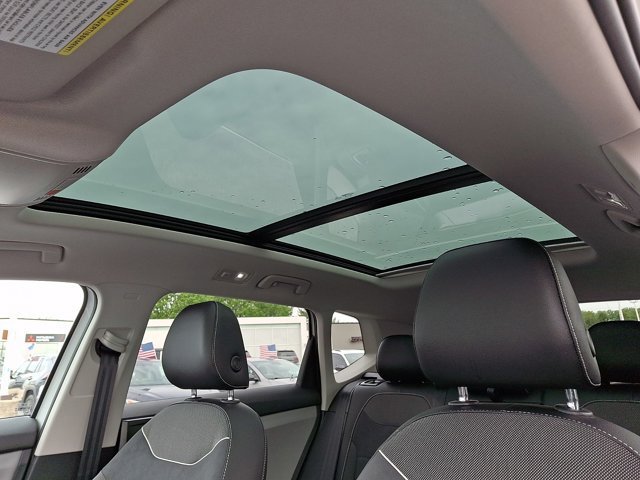 Certified 2023 Volkswagen Taos SE AWD/4WD image 18