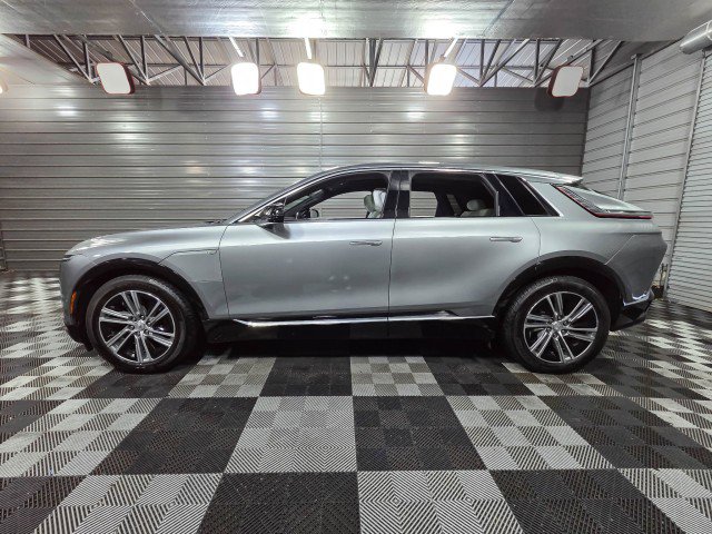 Used 2024 Cadillac Lyriq Luxury image 8