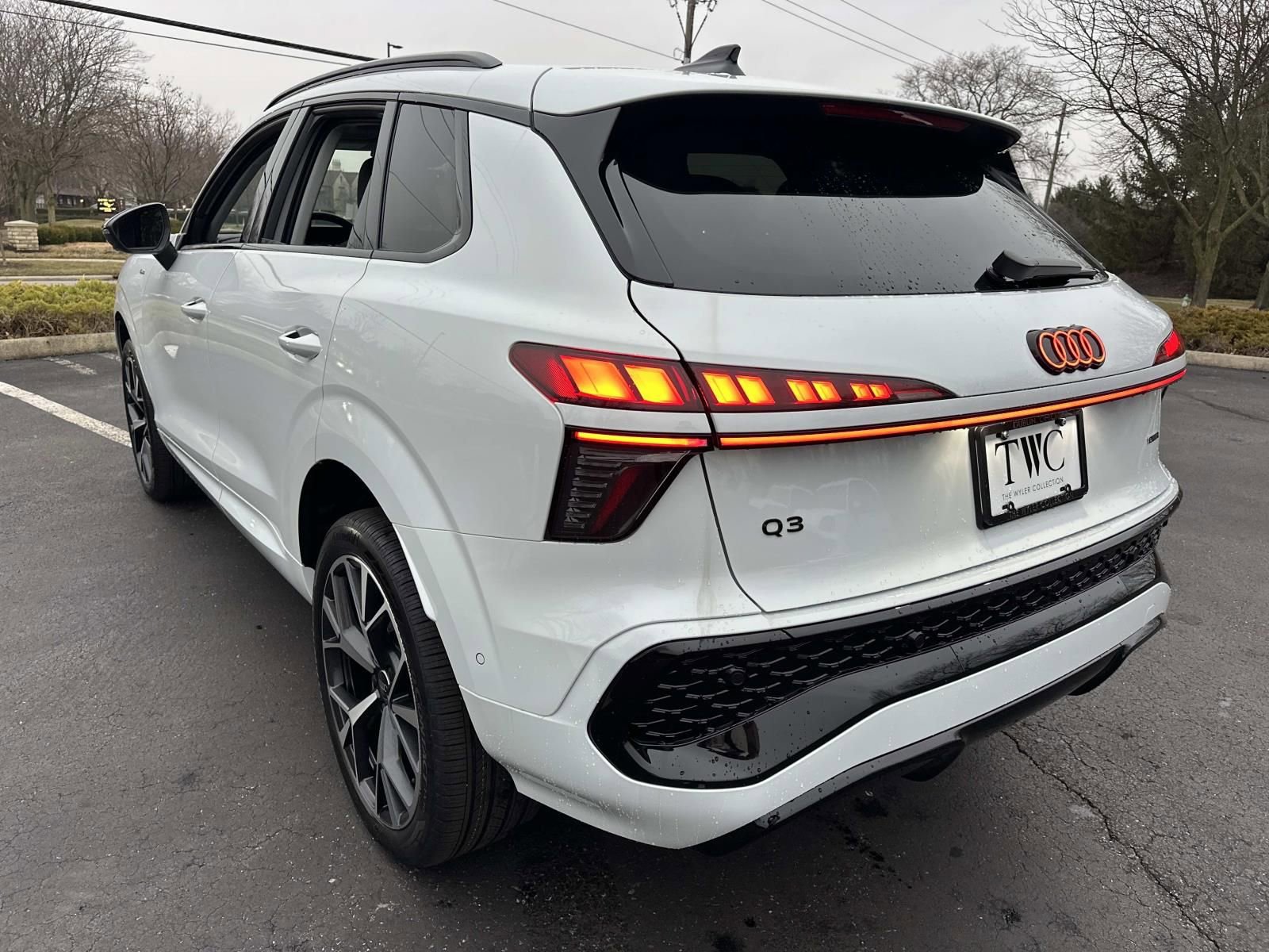 New 2026 Audi Q3 quattro 2.0T image 7