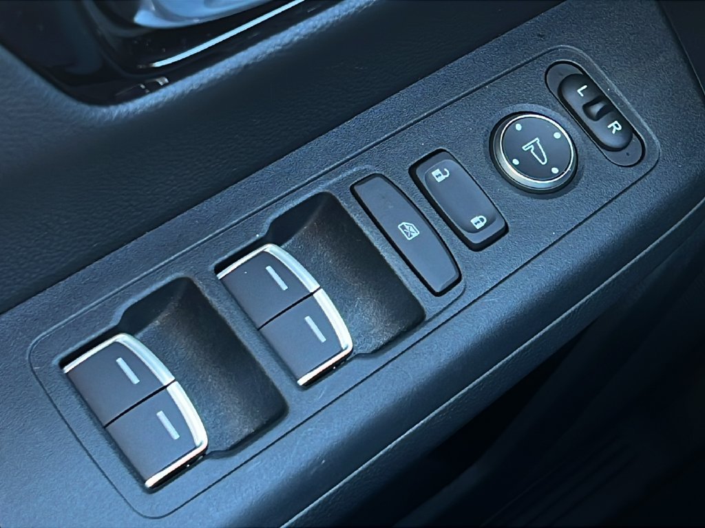 Used 2025 Honda CR-V Sport Touring image 20