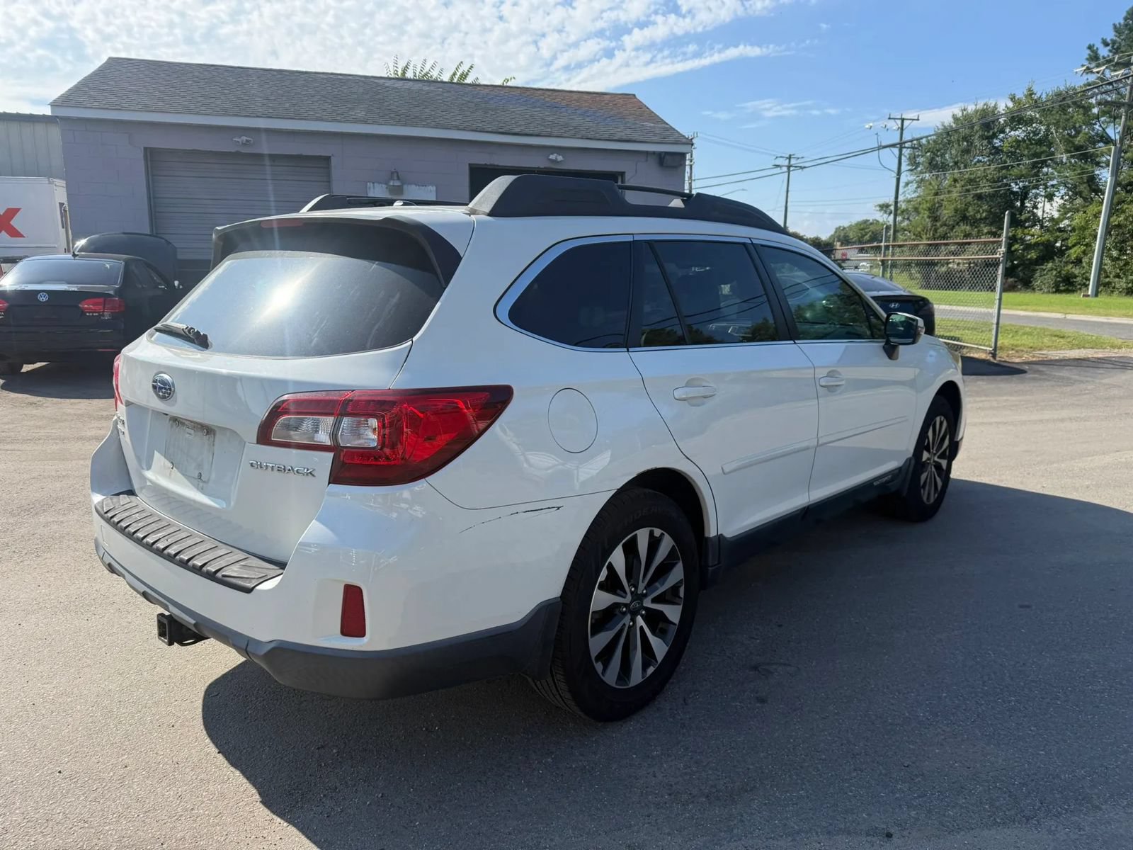 Used 2015 Subaru Outback 2.5i Limited AWD/4WD image 4