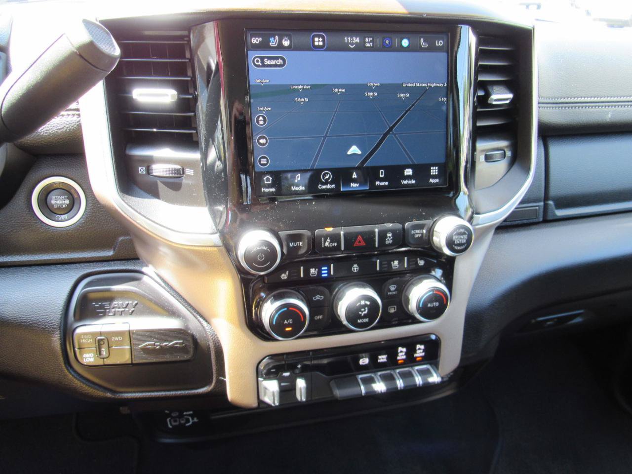 Used 2024 RAM 2500 Laramie w/ Safety Group AWD/4WD image 25