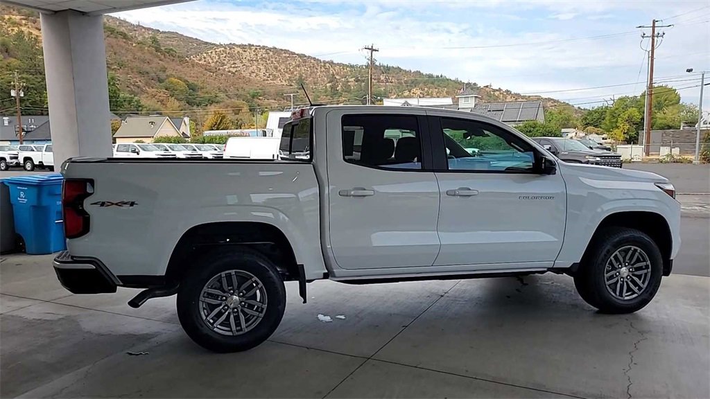 New 2024 Chevrolet Colorado LT w/ LT Convenience Package III image 2