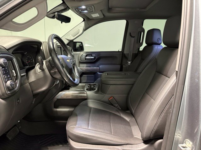 Used 2022 Chevrolet Silverado 1500 LTZ w/ LTZ Premium Package AWD/4WD image 12