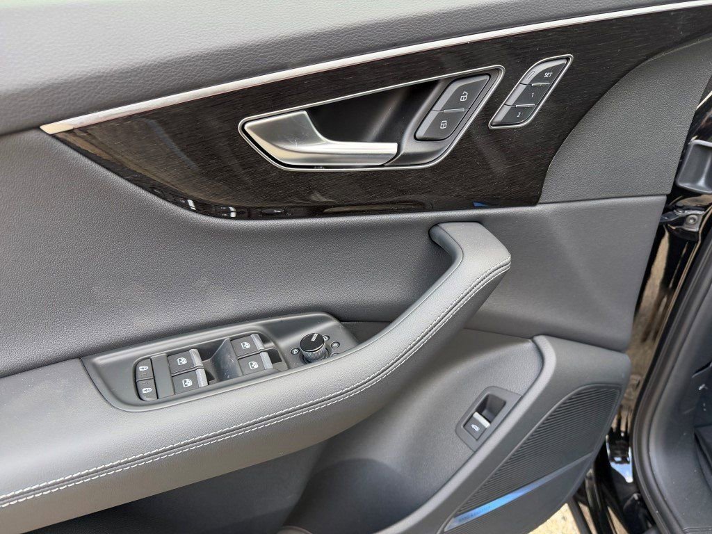 New 2026 Audi Q7 3.0T Premium Plus image 18