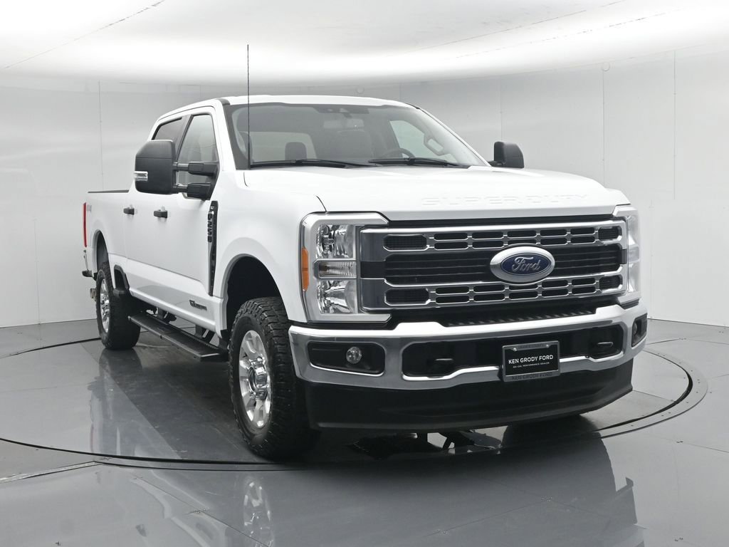 Used 2023 Ford F250 XLT w/ F-250 >10K GVWR Package image 30