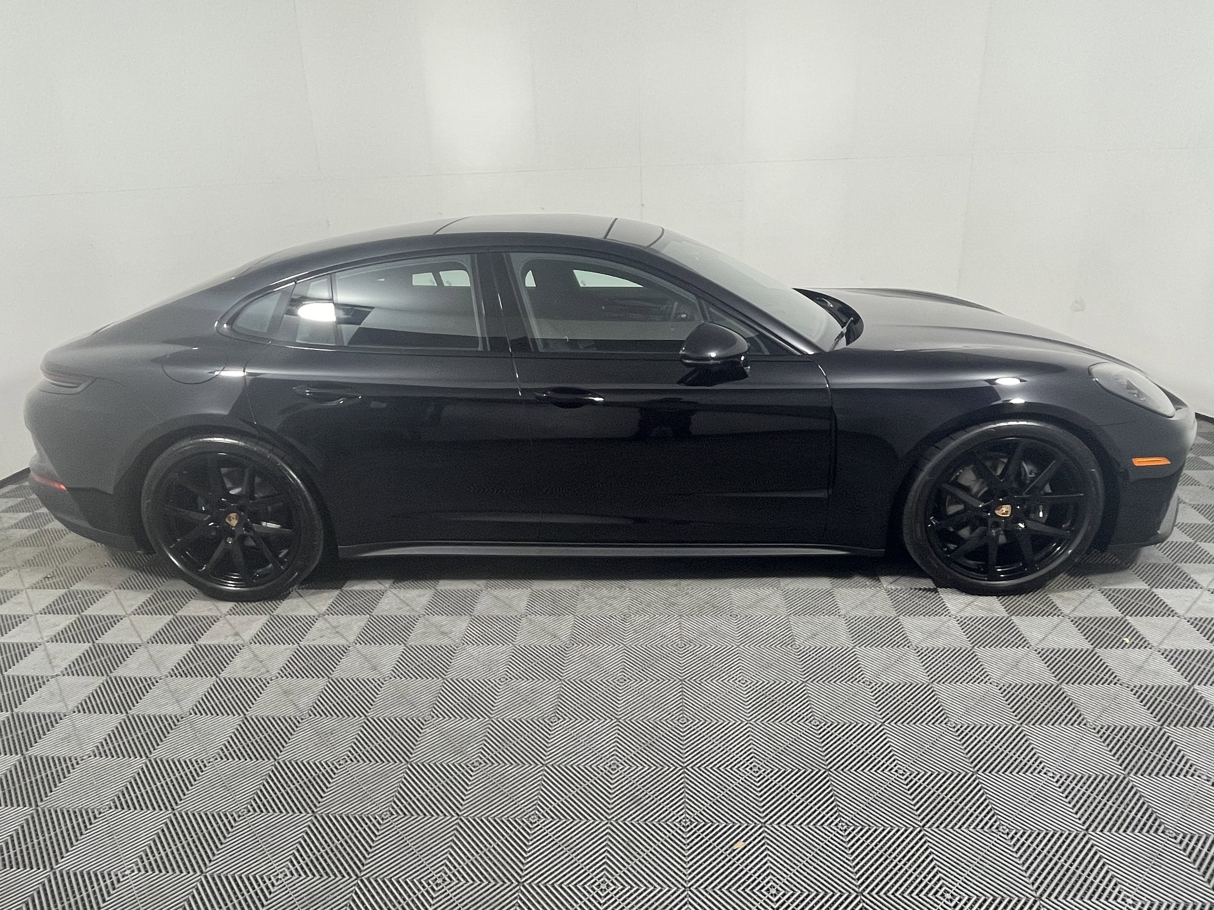 Certified 2026 Porsche Panamera image 8