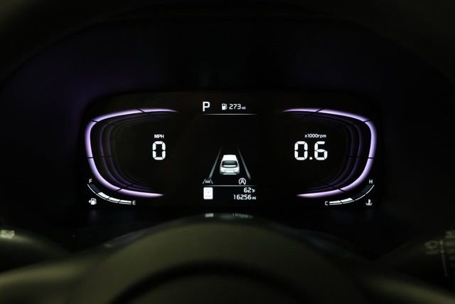 Used 2025 Kia Soul LX FWD image 23