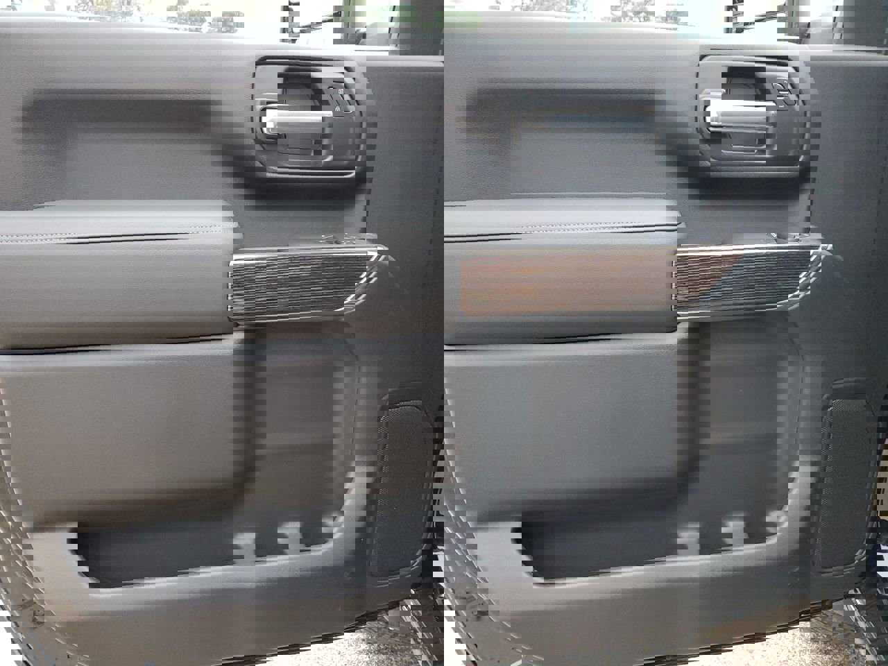 New 2025 GMC Sierra 2500 SLE w/ SLE Convenience Package image 52