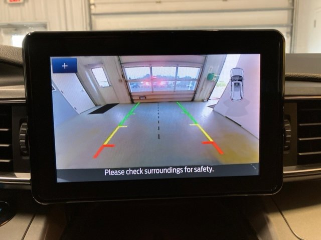 Used 2022 Ford Explorer XLT image 35