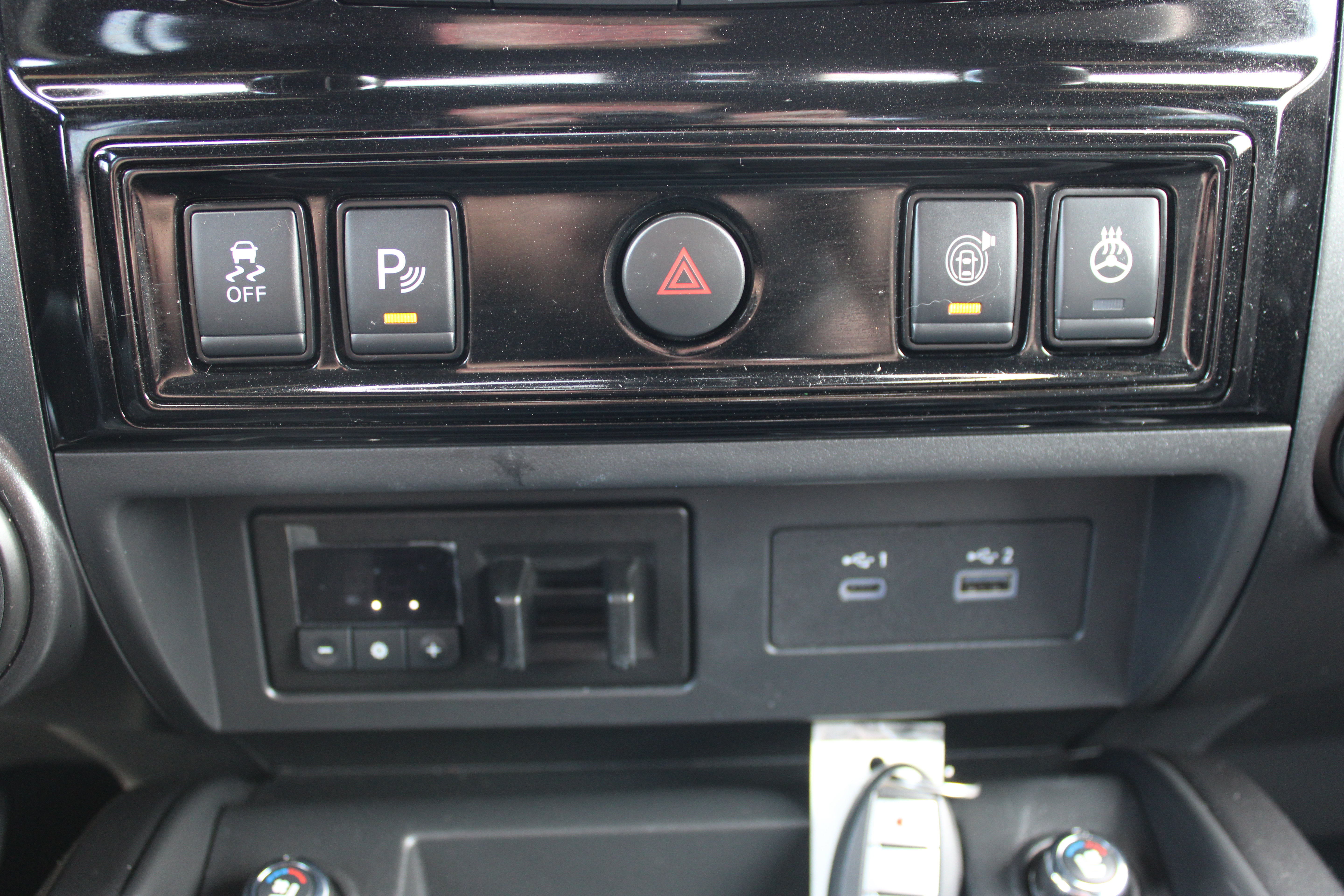 Certified 2024 Nissan Titan PRO-4X w/ Pro-4x Convenience Package AWD/4WD image 21