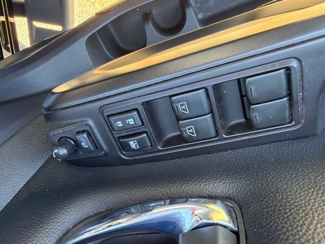 Used 2021 Nissan Titan PRO-4X w/ Pro-4x Convenience Package AWD/4WD image 28