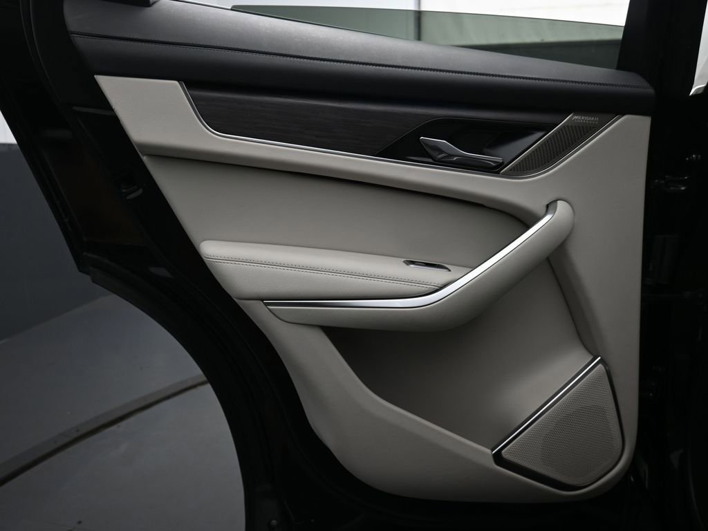 Used 2023 Jaguar F-PACE S image 20