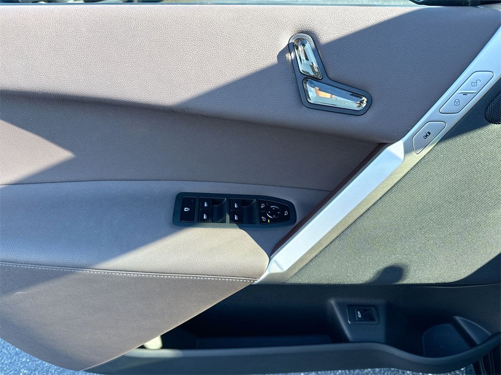 Used 2023 BMW iX xDrive50 w/ Ultimate Package 2 image 15